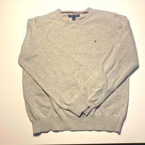 Grey Tommy Hilfiger sweater size medium